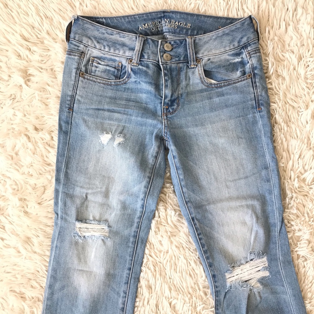 American Eagle Distressed Artist Crop Jeans - Picture 2 of 5